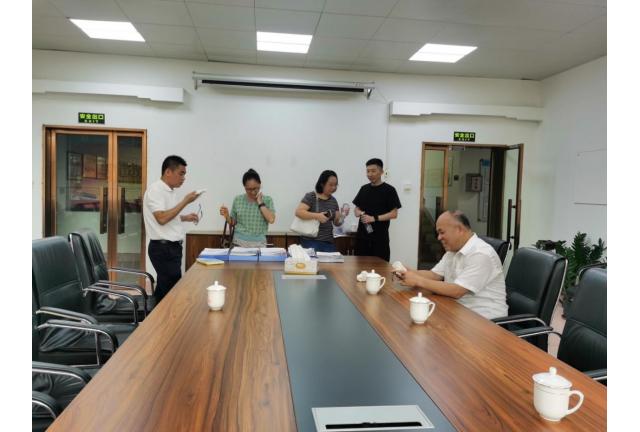 厦门市科学技术局副局长曹伟民到引种园检查指导安全工作