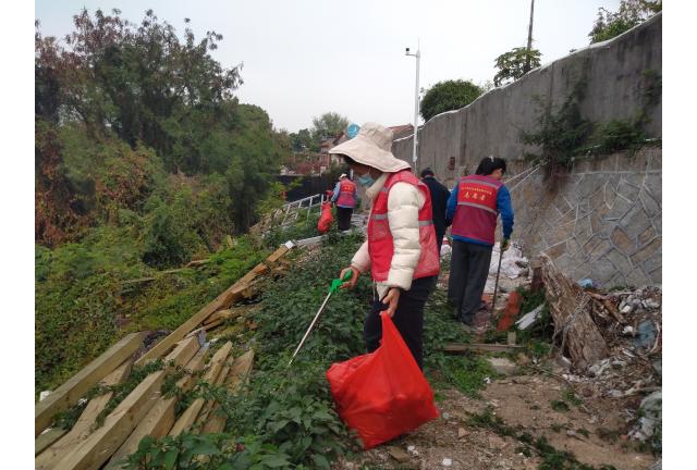 弘扬雷锋精神 践行生态文明